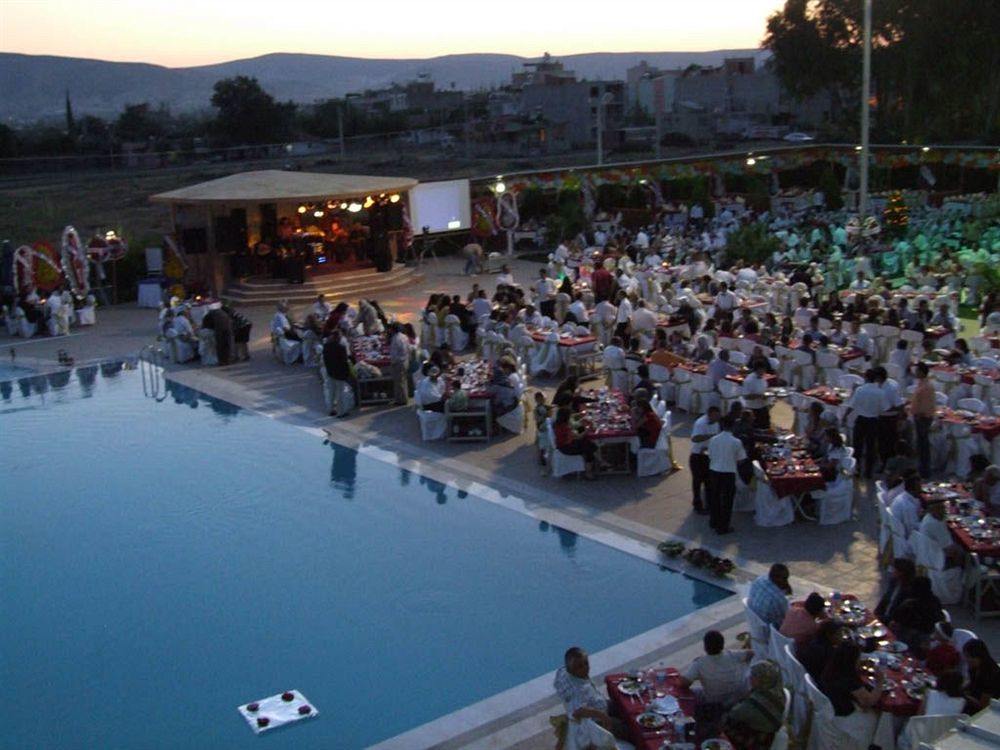 Metropolis Hotell Torbalı Eksteriør bilde