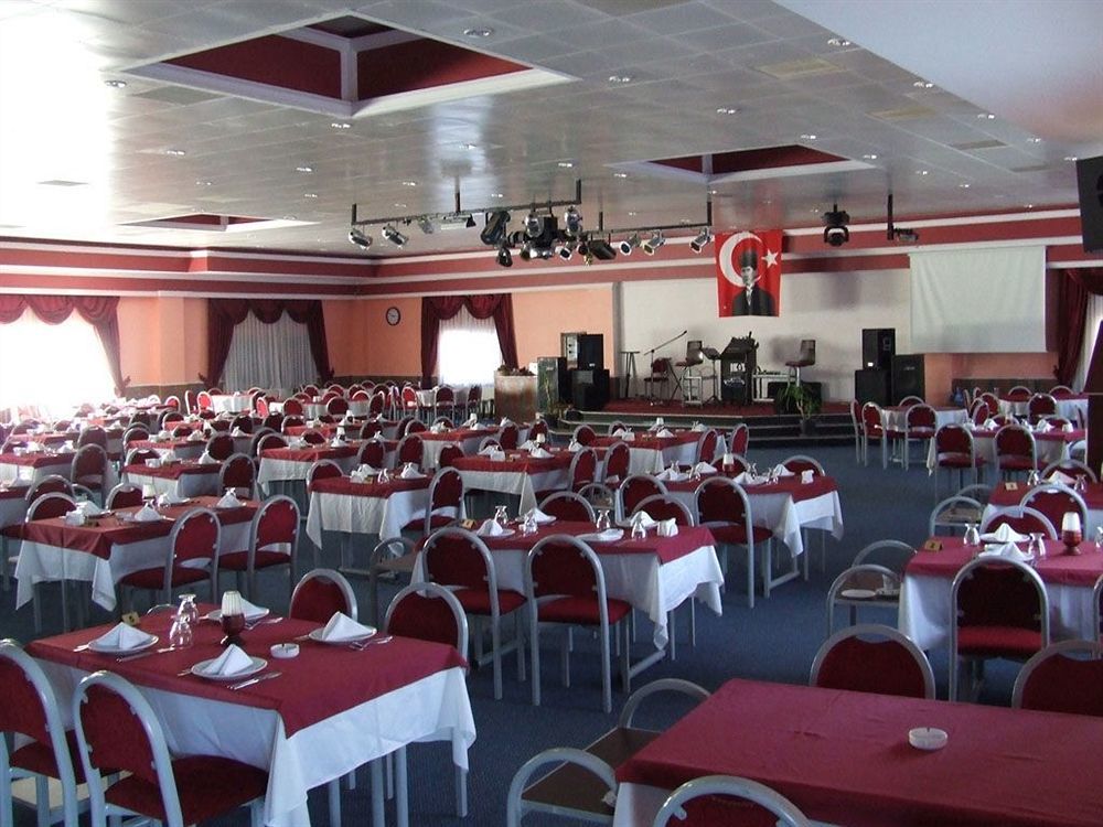 Metropolis Hotell Torbalı Eksteriør bilde