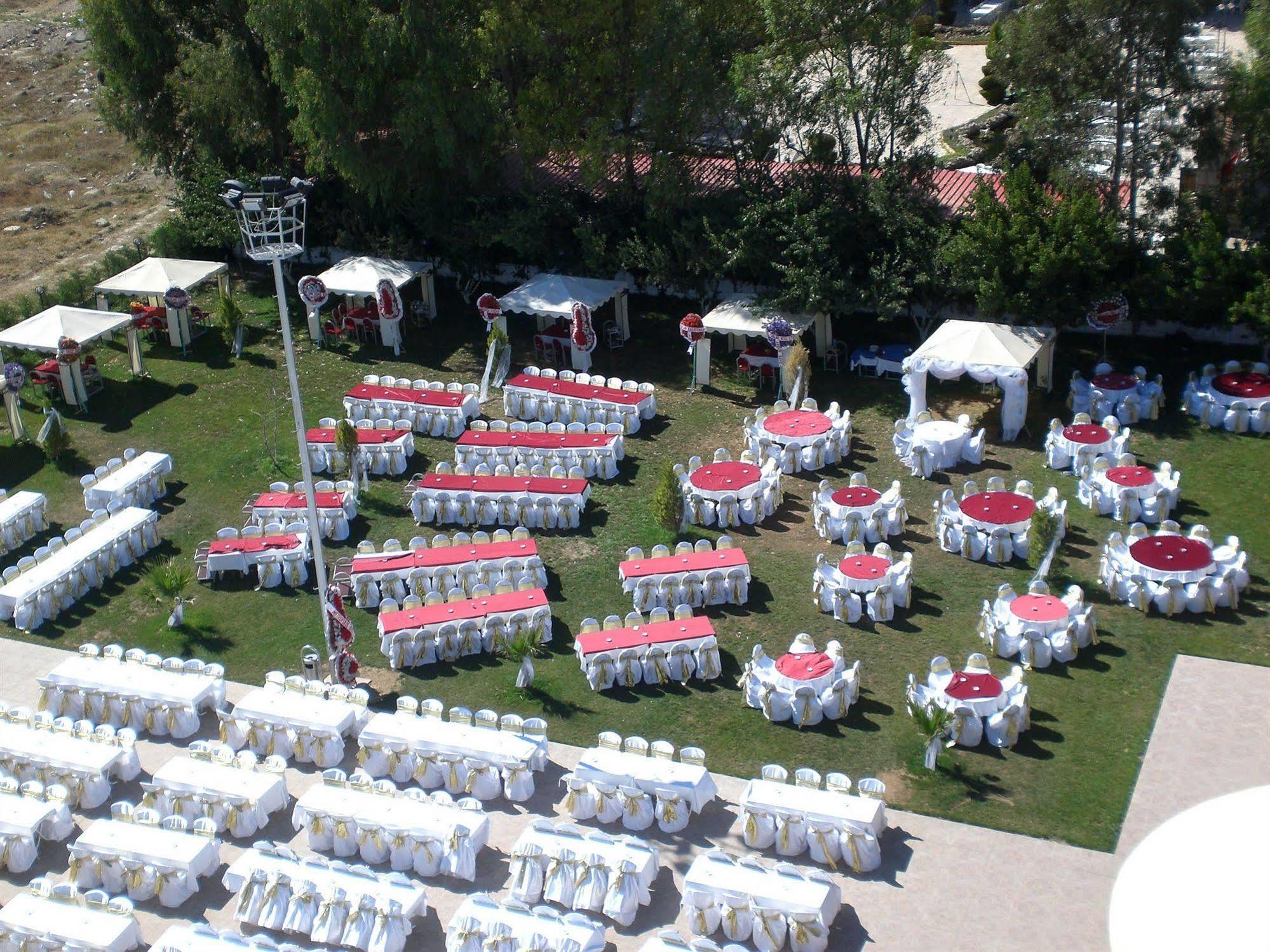 Metropolis Hotell Torbalı Eksteriør bilde